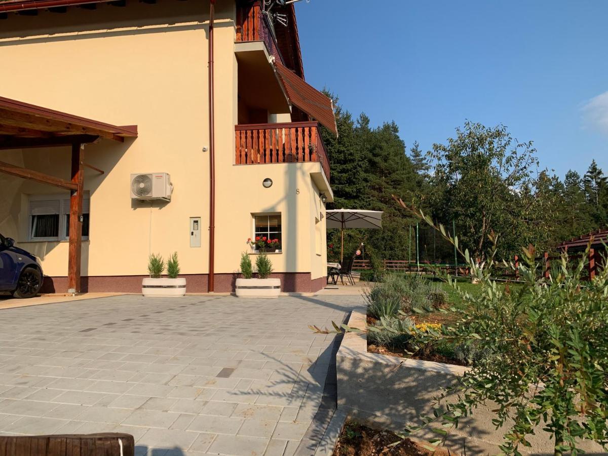 Apartman Korina Otočac Zewnętrze zdjęcie