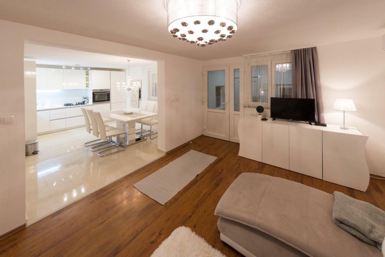 Apartman Korina Otočac Zewnętrze zdjęcie