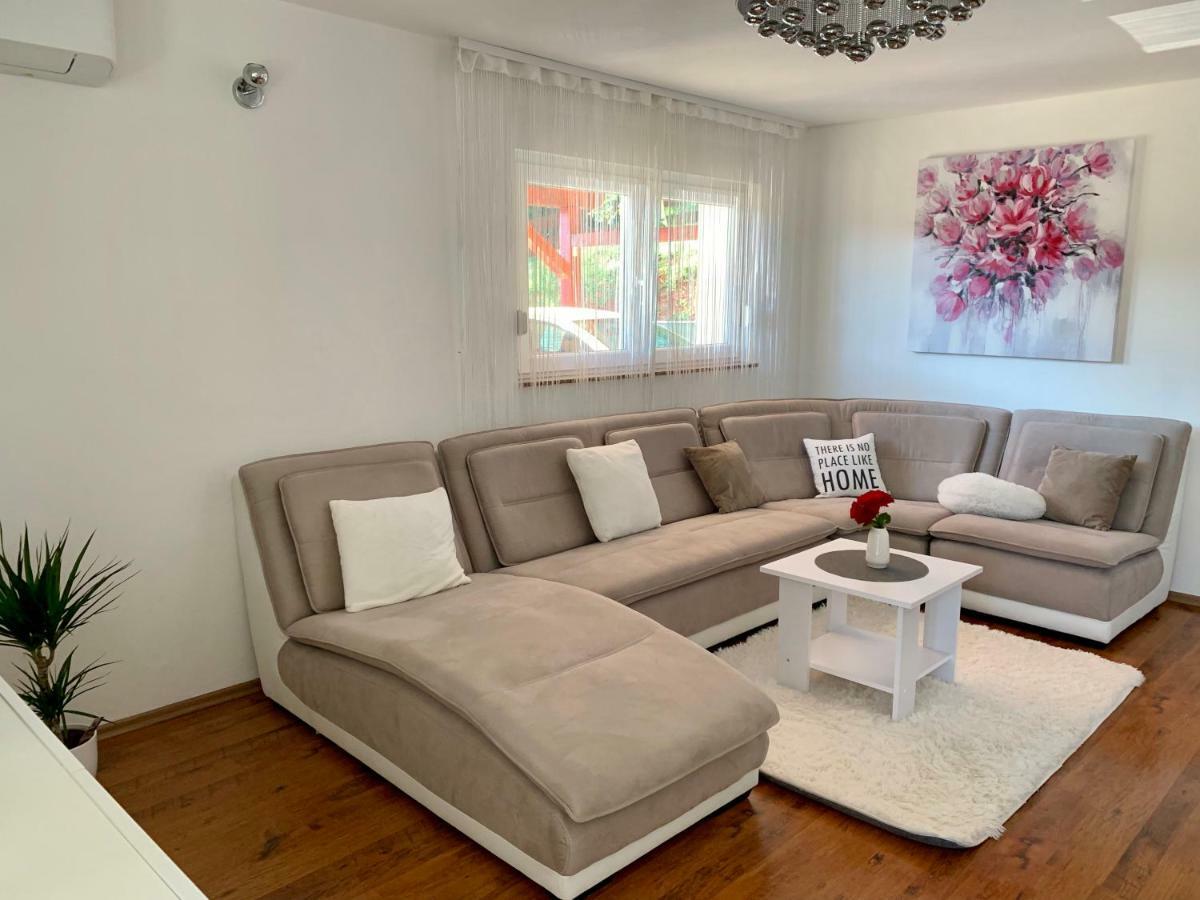 Apartman Korina Otočac Zewnętrze zdjęcie